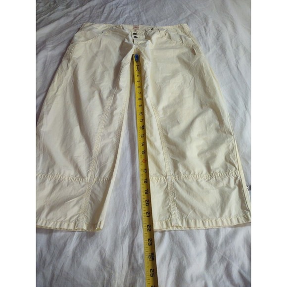 Joie Capri Pants Size 31 Faint Yellow Bottom Zip On Sides - Picture 8 of 9